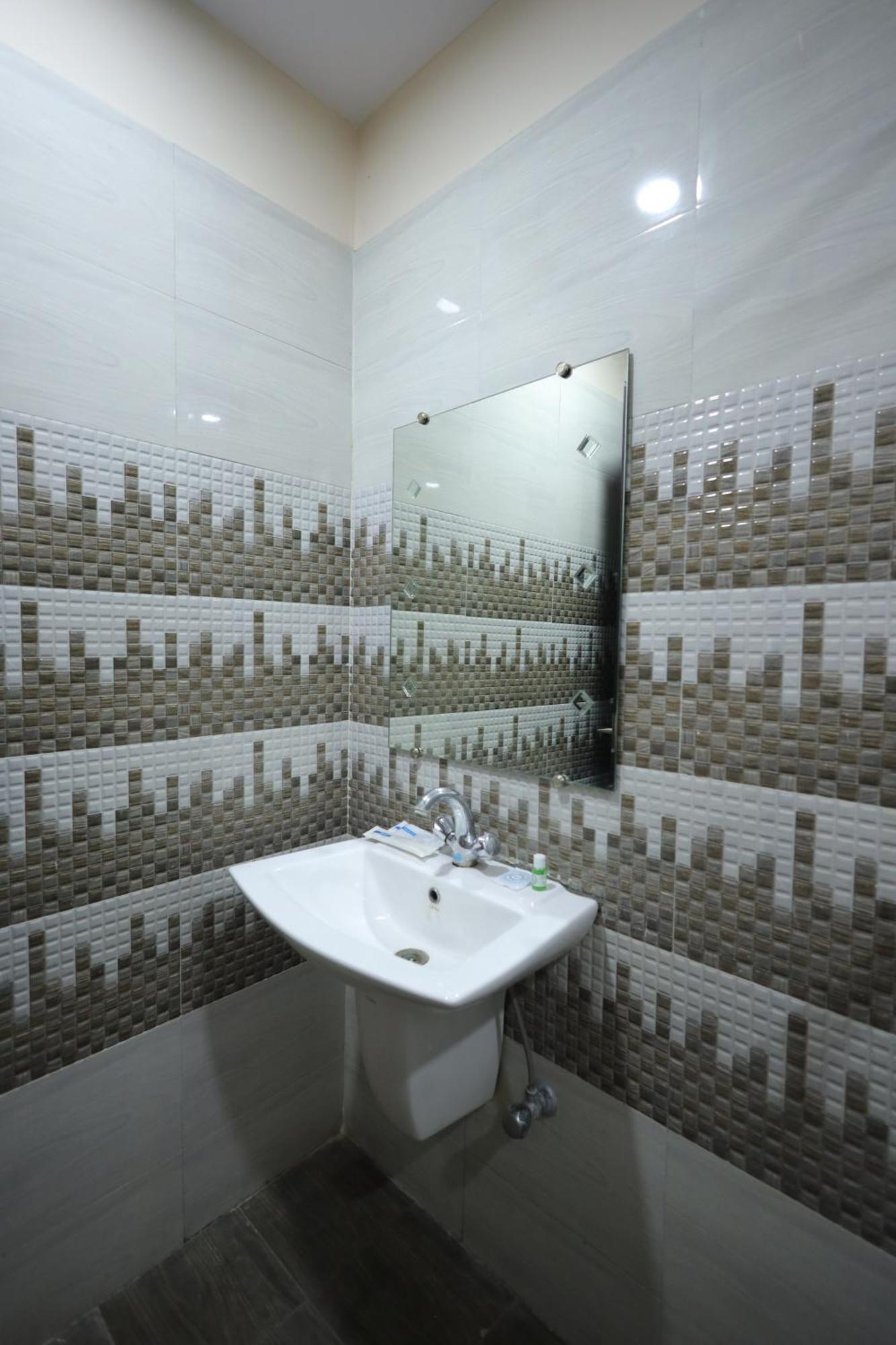 Hotel Bhagyaraj Palace A Luxury Hotel Keshavpuram カーンプル エクステリア 写真