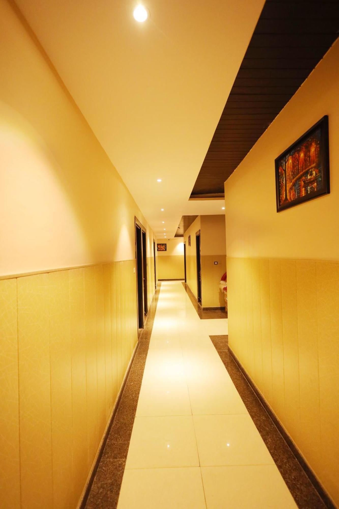 Hotel Bhagyaraj Palace A Luxury Hotel Keshavpuram カーンプル エクステリア 写真