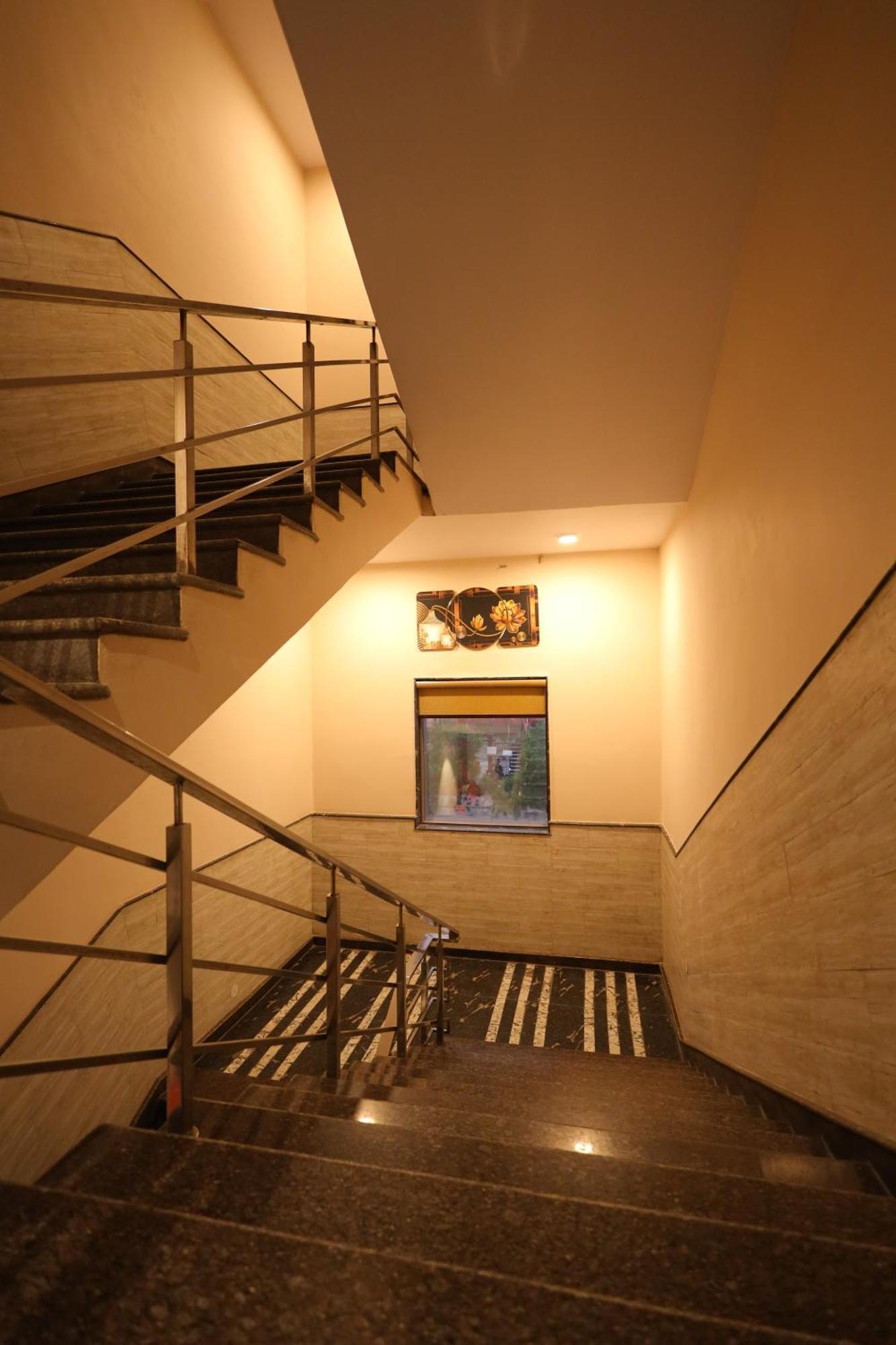 Hotel Bhagyaraj Palace A Luxury Hotel Keshavpuram カーンプル エクステリア 写真