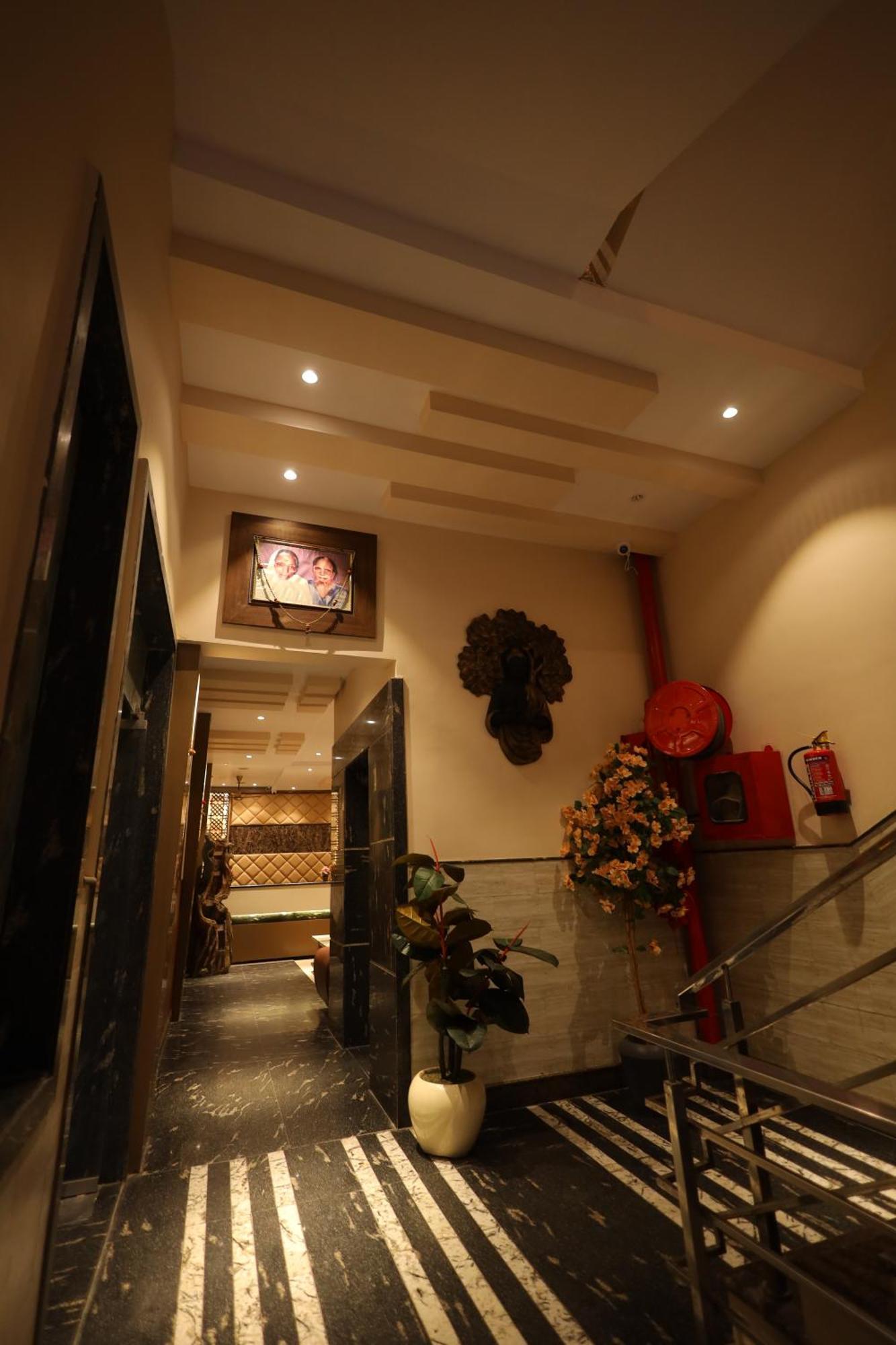 Hotel Bhagyaraj Palace A Luxury Hotel Keshavpuram カーンプル エクステリア 写真