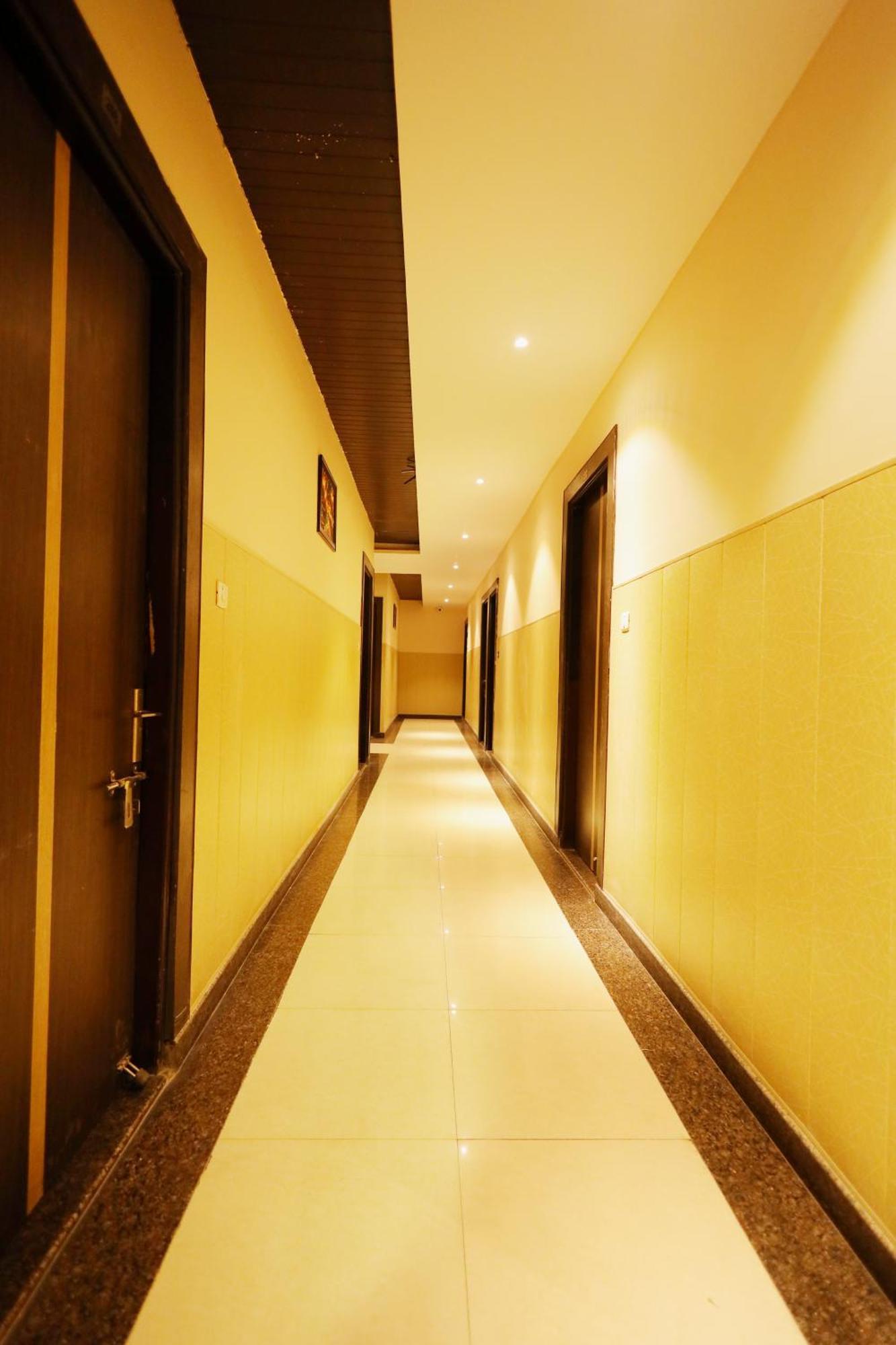 Hotel Bhagyaraj Palace A Luxury Hotel Keshavpuram カーンプル エクステリア 写真